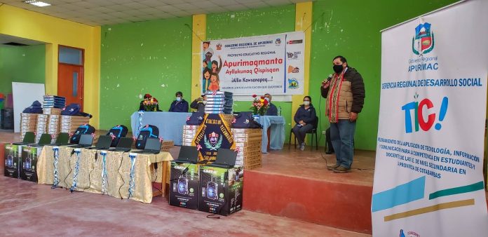 GOBIERNO REGIONAL DE APURÍMAC ENTREGA LAPTOPS A ESTUDIANTES DE LAS PROVINCIAS DE COTABAMBAS Y GRAU